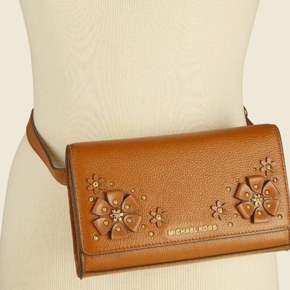 MICHAEL Michael Kors Handbags - NWOT  MICHAELMichael Kors Flower Garden Belt Bag🌼